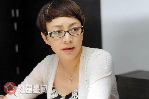 宋丹丹第一任老公是谁 宋丹丹现身机场发型吸引众人