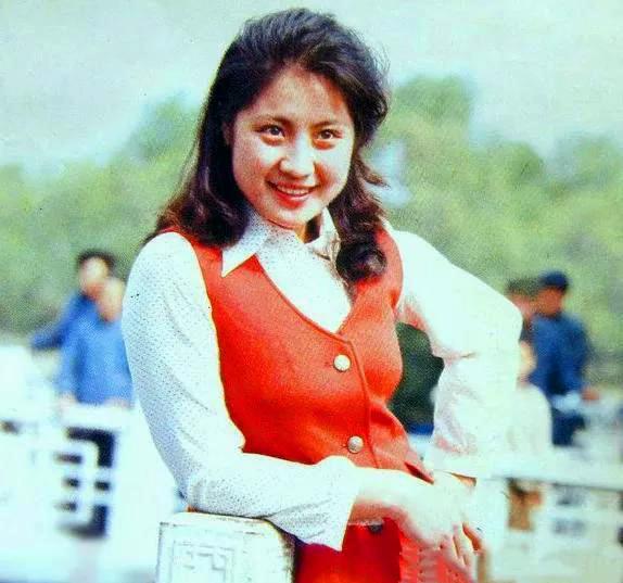 公关小姐电视剧讲的是什么内容（公关小姐播出32年）(8)