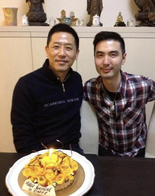 揭秘张国荣为什么爱上唐鹤德（那个高攀不起的男人唐鹤德）(32)