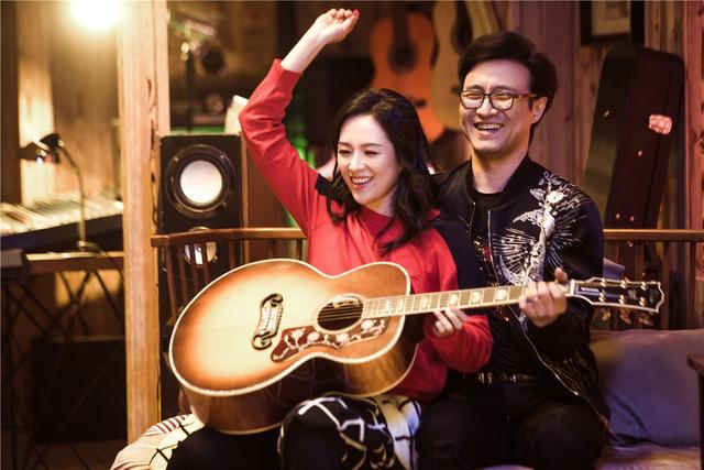 汪峰抱女儿甜蜜出街（4段无缝衔接的婚姻）(19)