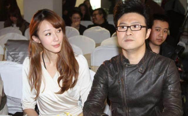 汪峰抱女儿甜蜜出街（4段无缝衔接的婚姻）(9)