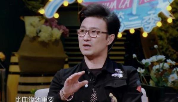 汪峰抱女儿甜蜜出街（4段无缝衔接的婚姻）(5)