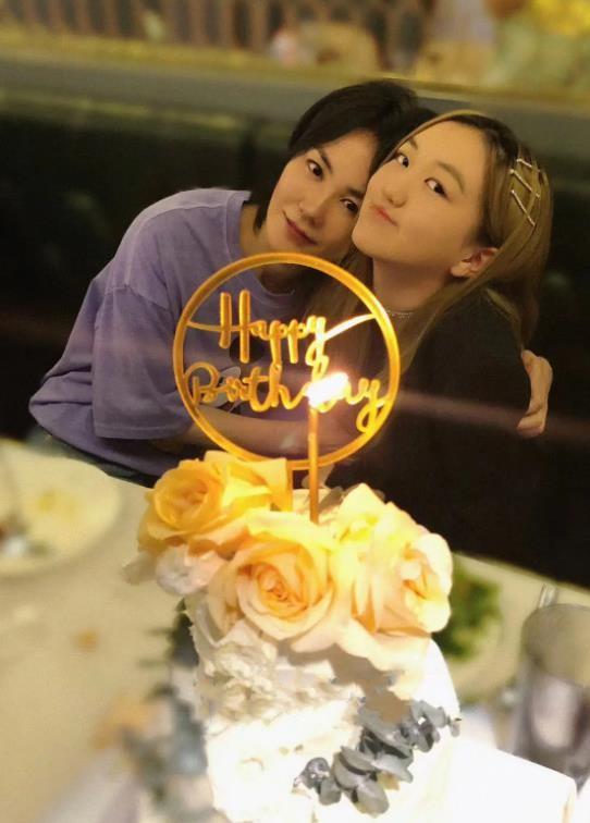 王菲的女儿李嫣兔唇是遗传的吗 生来兔唇父母离异(5)