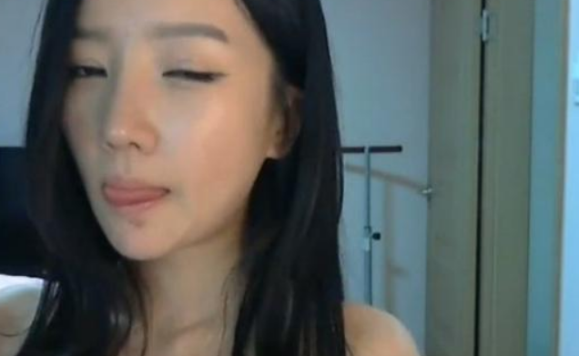 龙珠TV女主播朴妮唛个人资料 疑似朴妮唛视频爆红网络 