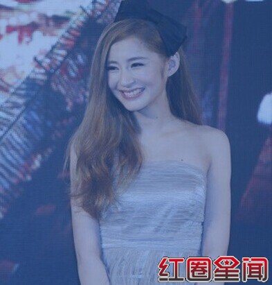李心艾整容前后对比照片 李心艾身高三围男友资料曝光