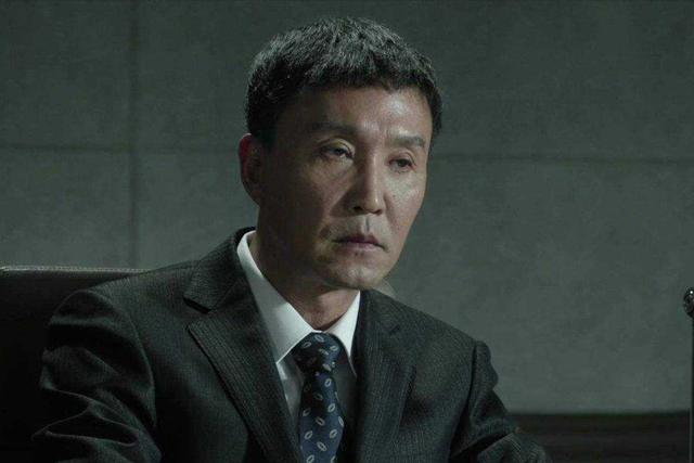 赵立新突围为什么被换脸（突围中被换脸的赵立新）(2)