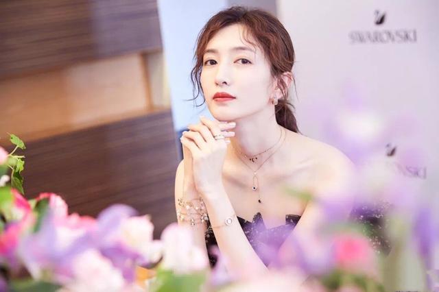 胡歌江疏影分手后同框零交流（江疏影自曝与胡歌分手真相）(1)