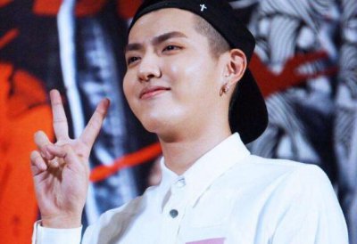​吴亦凡为什么叫丙丙