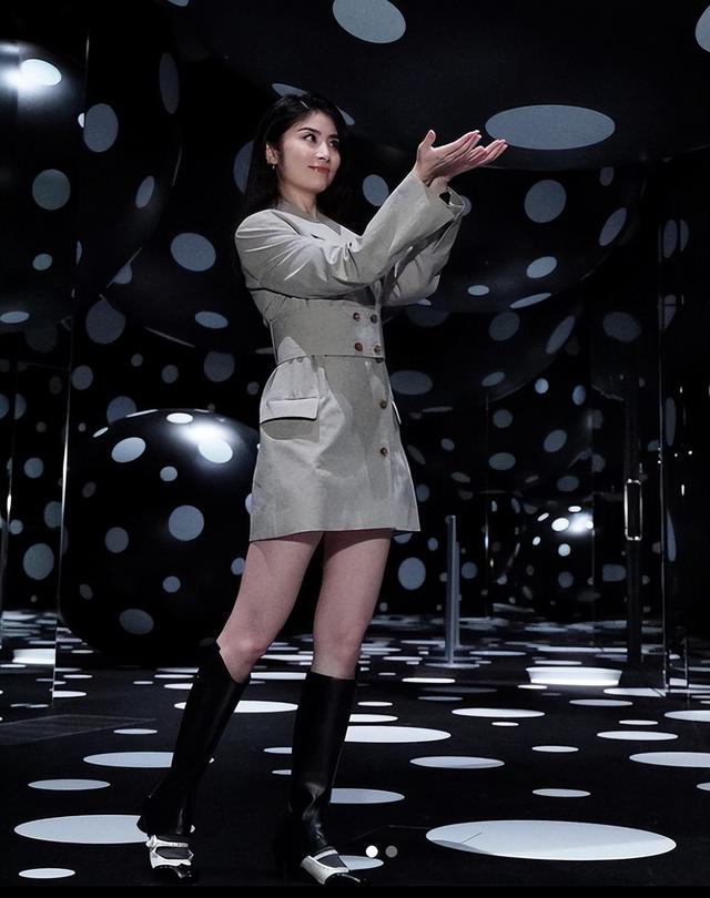 杨幂陈慧琳近况 杨幂还在美颜看看68岁林青霞(12)