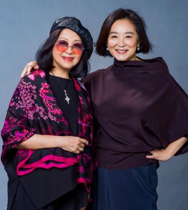 杨幂陈慧琳近况 杨幂还在美颜看看68岁林青霞(8)