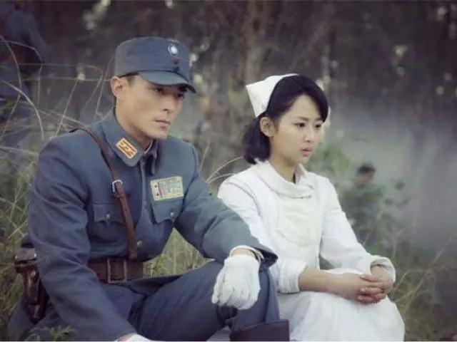 杨紫跟男明星拍吻戏的区别（杨紫成男神收割机）(4)