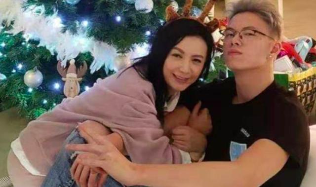 梁朝伟与曾华倩展开两度恋情 梁朝伟前女友曾华倩庆54岁生日(4)