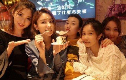 林峯是真爱张馨月吗（林峯叫女友猪宝宝甜蜜留言）(1)