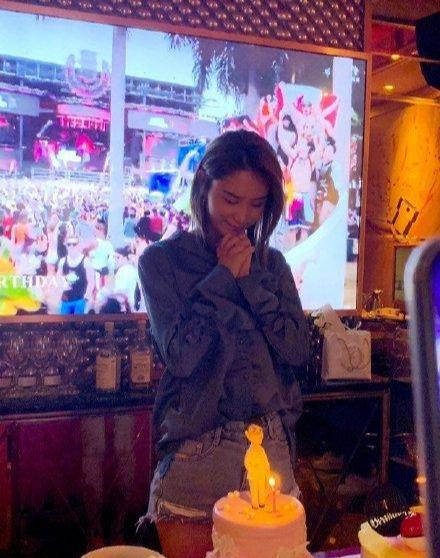 林峯是真爱张馨月吗（林峯叫女友猪宝宝甜蜜留言）(2)