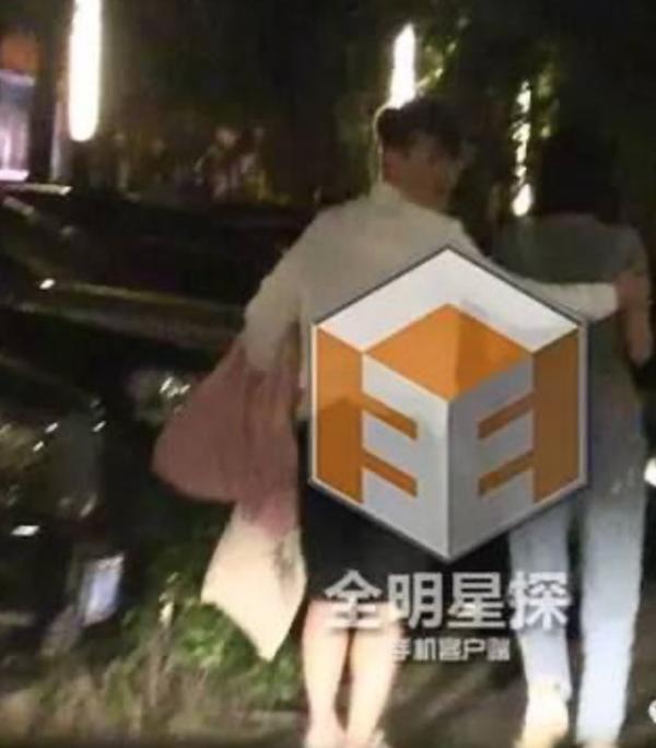 林更新再度秘密抵台女友又换变身（林更新疑再度因戏生情认新爱）(56)