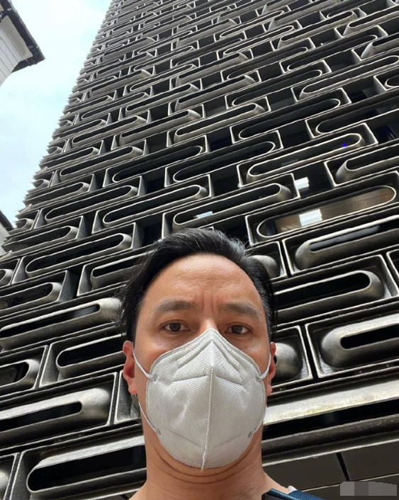 吴彦祖时隔4年再回香港晒自拍 表示想回来拍电影