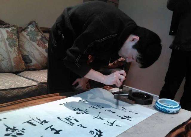 赵薇曾有几任男友（他是赵薇同学娶了第一代）(19)