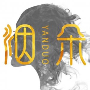 ​直播网红被男友家暴（男友电梯内家暴女网红）