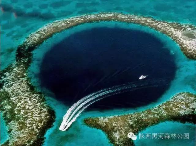 宇宙中最大的十大黑洞（地球上6个不可思议的神秘大洞）(5)