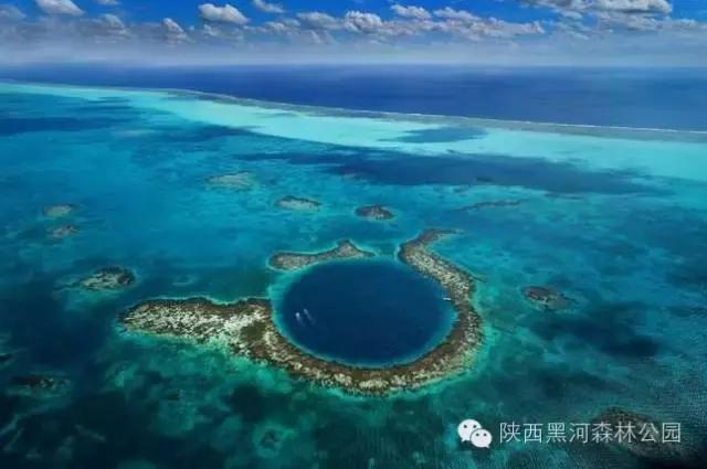 宇宙中最大的十大黑洞（地球上6个不可思议的神秘大洞）(4)