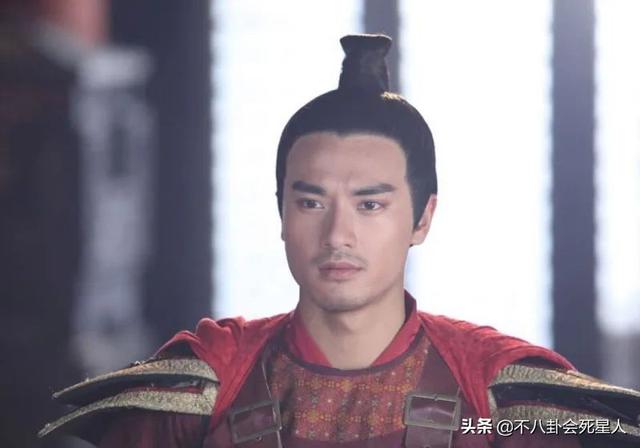 娱乐圈里特别撞脸的明星（娱乐圈这9对艺人）(15)