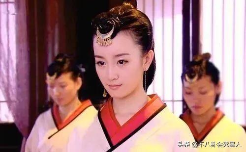 娱乐圈里特别撞脸的明星（娱乐圈这9对艺人）(16)