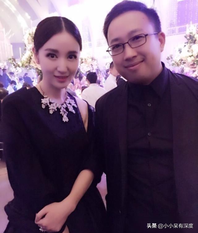 于正自称的明星都是谁捧红的（称他捧红了一代明星）(27)