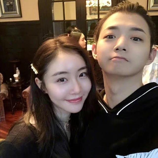 霍尊妈妈抑郁（霍尊自曝母亲抑郁住院）(4)