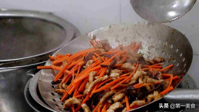 鱼香肉丝正宗做法 大厨（厨师长教你鱼香肉丝的正确做法）(8)