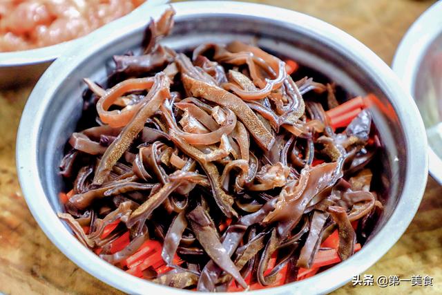 鱼香肉丝正宗做法 大厨（厨师长教你鱼香肉丝的正确做法）(5)