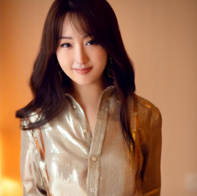明星背后的故事杨钰莹（杨钰莹的悲惨人生和她背后的4个男人）(47)