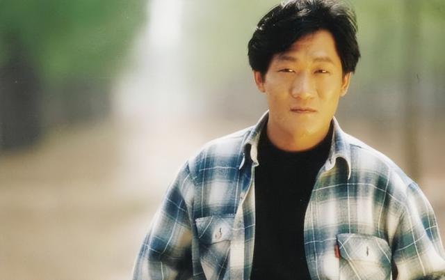 明星背后的故事杨钰莹（杨钰莹的悲惨人生和她背后的4个男人）(23)