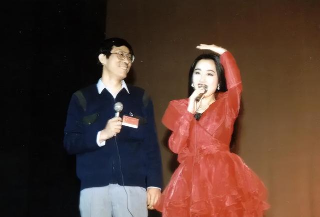 明星背后的故事杨钰莹（杨钰莹的悲惨人生和她背后的4个男人）(11)