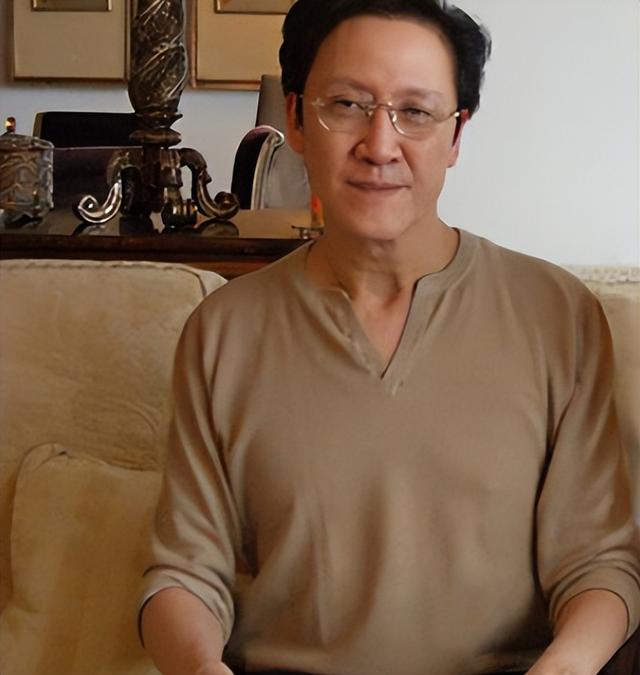 明星背后的故事杨钰莹（杨钰莹的悲惨人生和她背后的4个男人）(38)