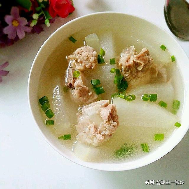 冬瓜排骨汤最简单做法（家常排骨冬瓜汤）(2)