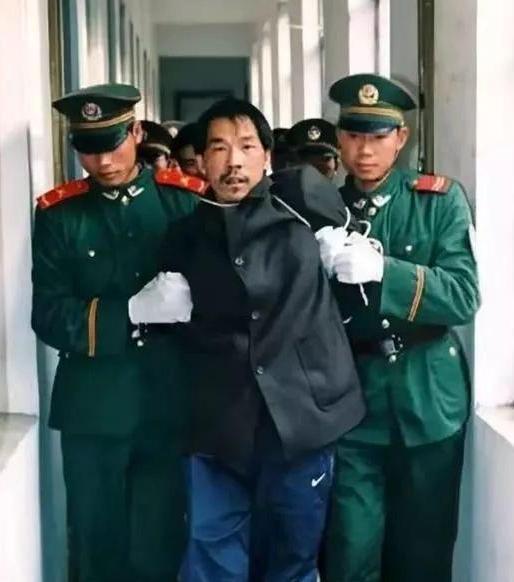 红蜘蛛是怎么活下来的 红蜘蛛劳荣枝20年逃亡足迹(5)