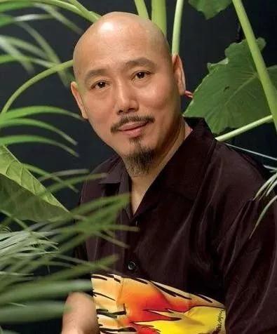 李成儒怼郭敬明翻手为云覆手为雨（金牌老戏骨李成儒）(18)