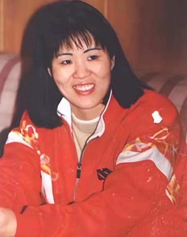 郎平前妻白帆现在在哪里（照顾女儿15年未再婚）(3)