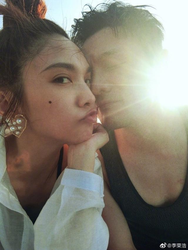 李荣浩杨丞琳领结婚证照（李荣浩杨丞琳晒结婚照官宣喜讯）(10)