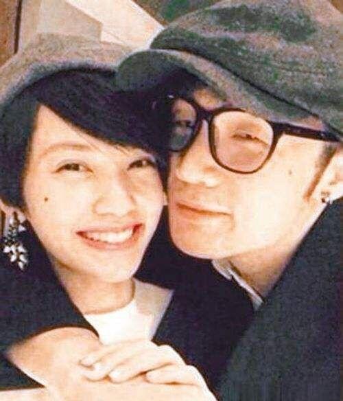 李荣浩杨丞琳领结婚证照（李荣浩杨丞琳晒结婚照官宣喜讯）(6)