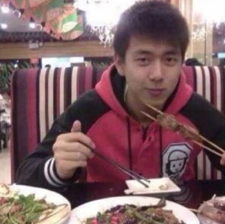 李现和兄弟们的相片（全网都在搜他的童年）(2)