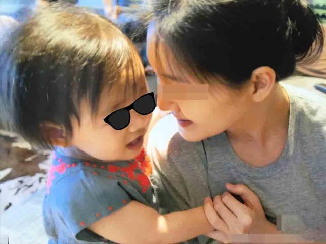 大s 具俊晔婚后同框照（大S自曝雇佣具俊晔假结婚）(4)
