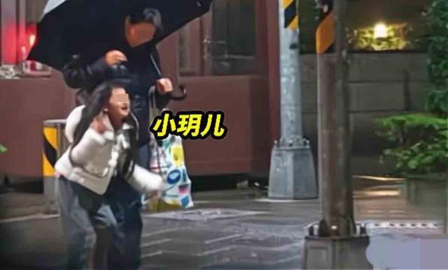 大s 具俊晔婚后同框照（大S自曝雇佣具俊晔假结婚）(1)