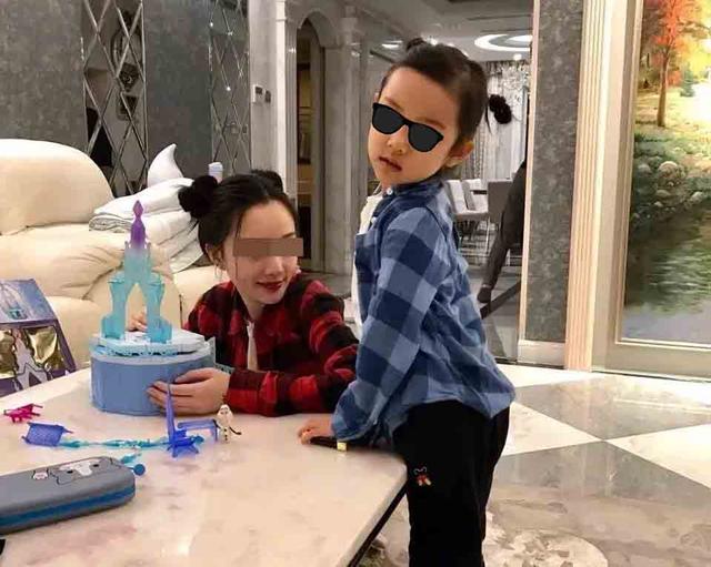 大s 具俊晔婚后同框照（大S自曝雇佣具俊晔假结婚）(15)