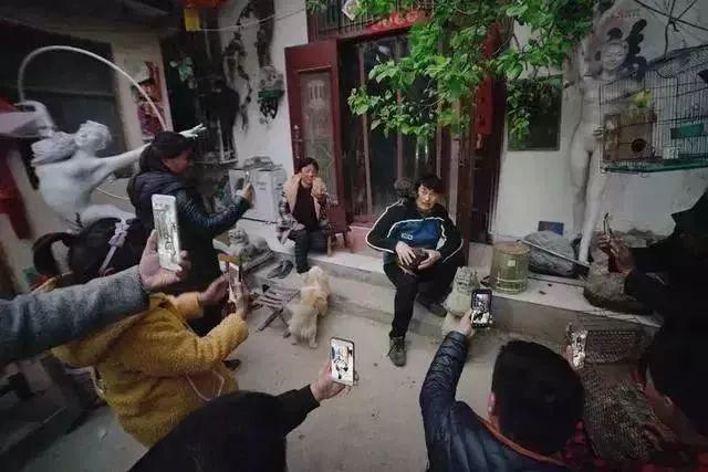 大衣哥朱之文到底怎样（让人火冒三丈的遭遇）(19)