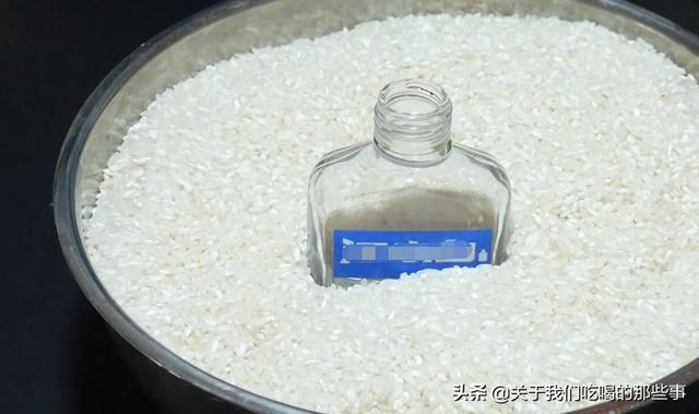 大米怎么储存不受潮不生虫子（原来保存大米如此简单）(6)