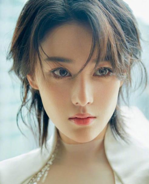 张馨予蹲地吃盒饭获赞女汉子（张馨予在节目中谈北漂生活）(5)