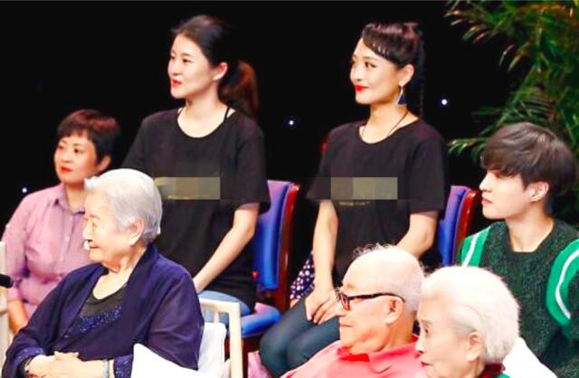 黄宏女儿现在怎么样了（黄宏25岁女儿罕见曝光）(2)