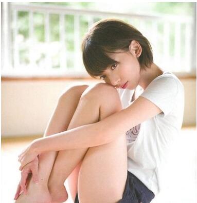 今年流行的小学生短发发型女 13款中学生短头发造型(5)