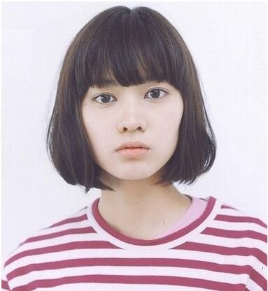 今年流行的小学生短发发型女 13款中学生短头发造型(6)